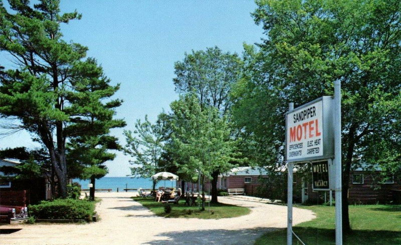 Sand Piper Motel - Vintage Postcard (newer photo)